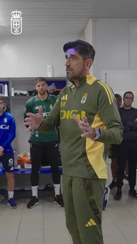 🗣️ Primeras palabras del míster en el vestuario ⚒️⚽️ #RealOviedo 🔵⚪️