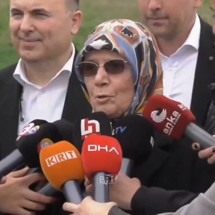 Ekrem İmamoğlu’nun annesi: “Evladımın görevi devlete hizmet etmek. Halkını seviyor, halk da onu seviyor. Evladımın içeride durmasına dayanamıyorum.”