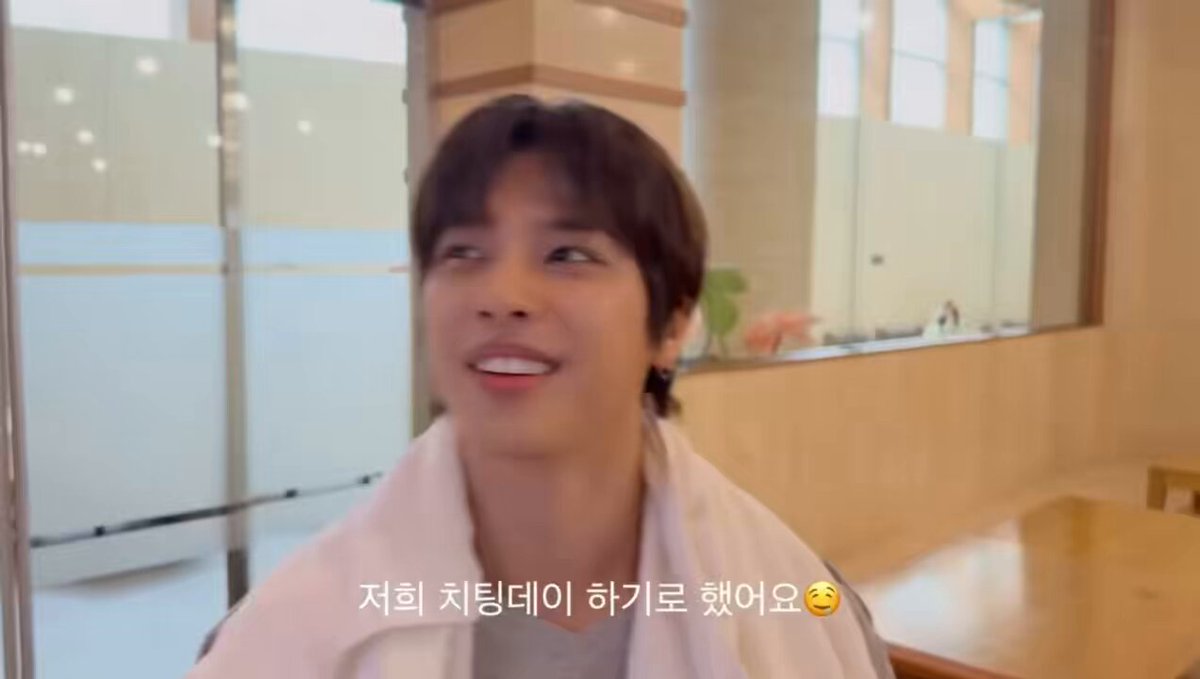 At the end of the day, even though he’s older, Jaejun is totally Jihan’s baby boy 😔 He’ll do whatever it takes to spoil and baby him 🥹