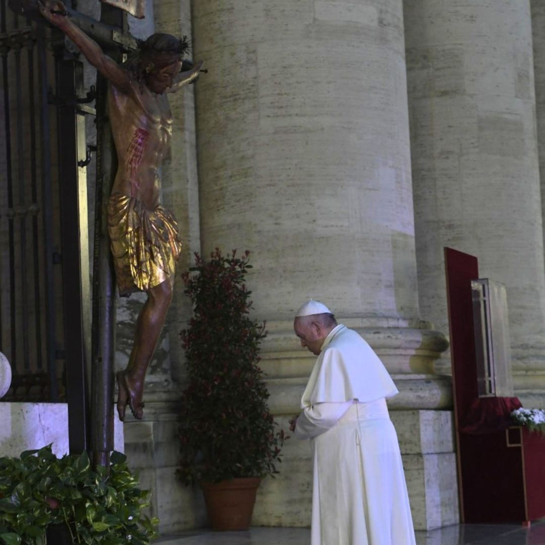 On the fifth anniversary of Pope Francis’ historic ‘Statio Orbis’, we recall the trepidation that permeated the world at the height of the pandemic and the hope that the Pope shared with the world from an empty St. Peter’s Square on March 27, 2020.