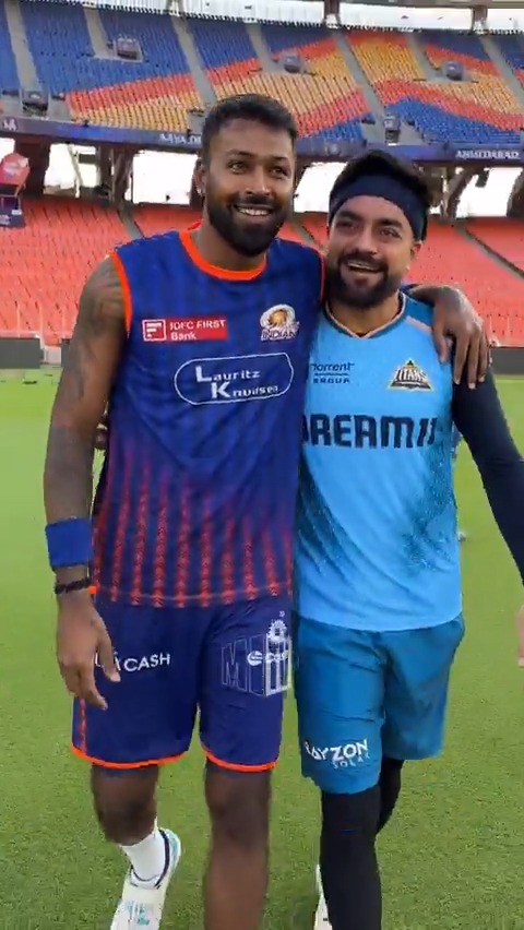 "Khushiyaan baato, khush raho" - HP 🫂 Rashid 💙 #MumbaiIndians #PlayLikeMumbai #TATAIPL #GTvMI [Hardik Pandya]
