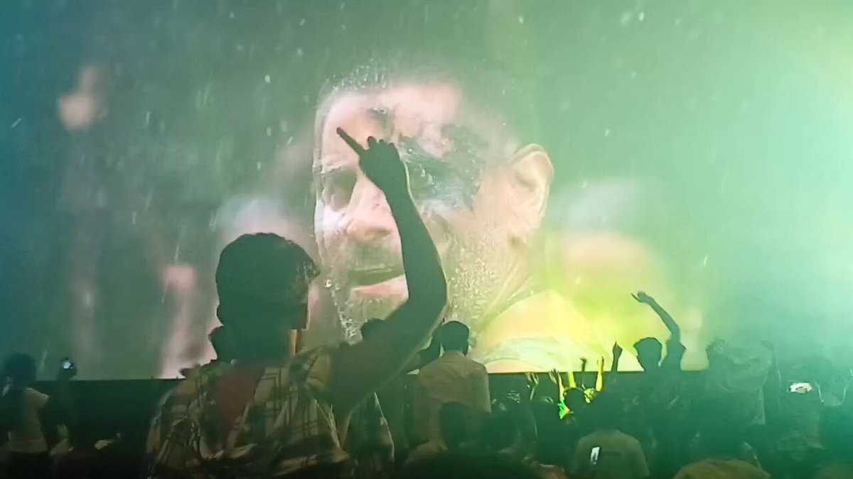 நன்றி A.R.Rahman Sir 💥🔥 இந்த பாட்டுக்கு தனி கூட்டமே இருக்கு 🔥💥 Vikram #VeeraDheeraSooranInRamCinemas #ChiyaanVikram #VeeraDheeraSooran