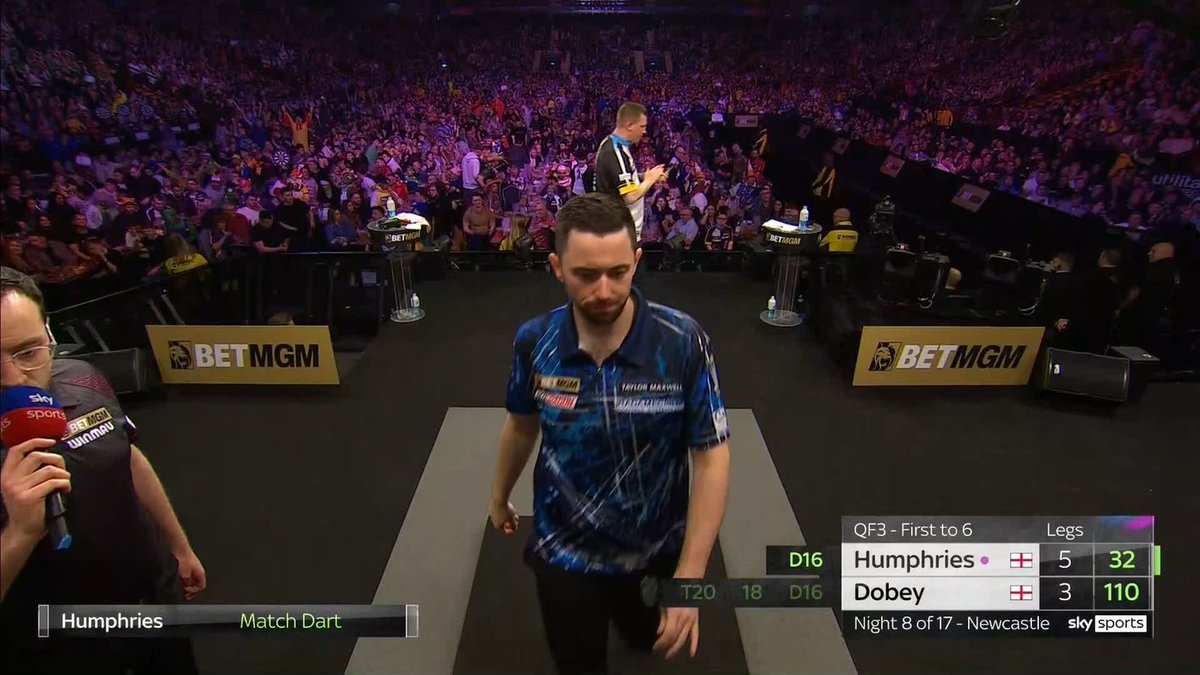 Humphries NAILS it first dart! Luke Humphries beats Chris Dobey 6-3! 🎯