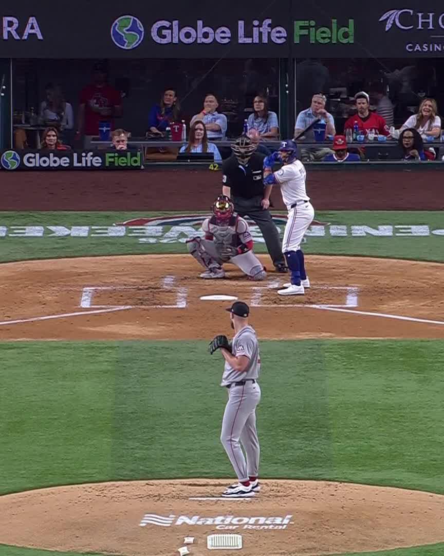 Pillar gets the Rangers going Texas takes a 1-0 lead