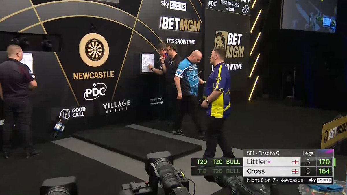 LITTLER INTO THE FINAL! He couldn't quite find the big fish, but Luke Littler beats Rob Cross to reach his third PL final in a row! 📺 #PLDarts25