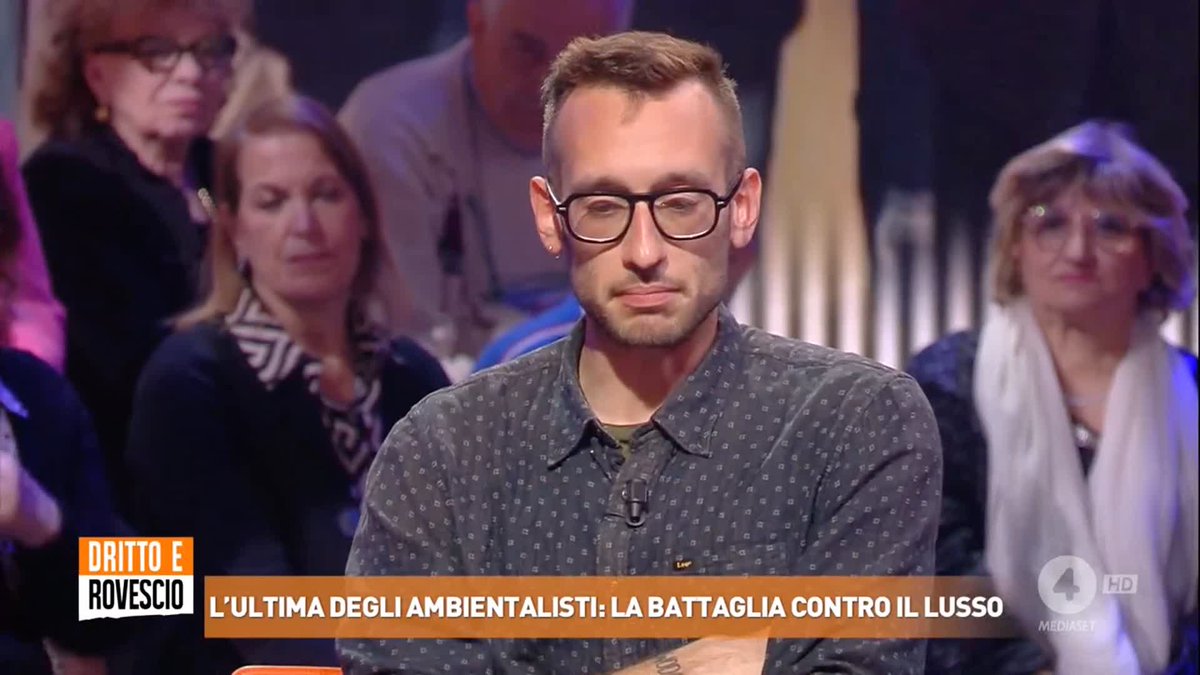 Tommaso Juhasz di Ultima Generazione: "Carlo Cracco non è forse una Gintoneria con meno cocaina e meno escort?" Cosa ne pensate? #DrittoeRovescio in diretta su #Rete4 e in streaming su Mediaset Infinity