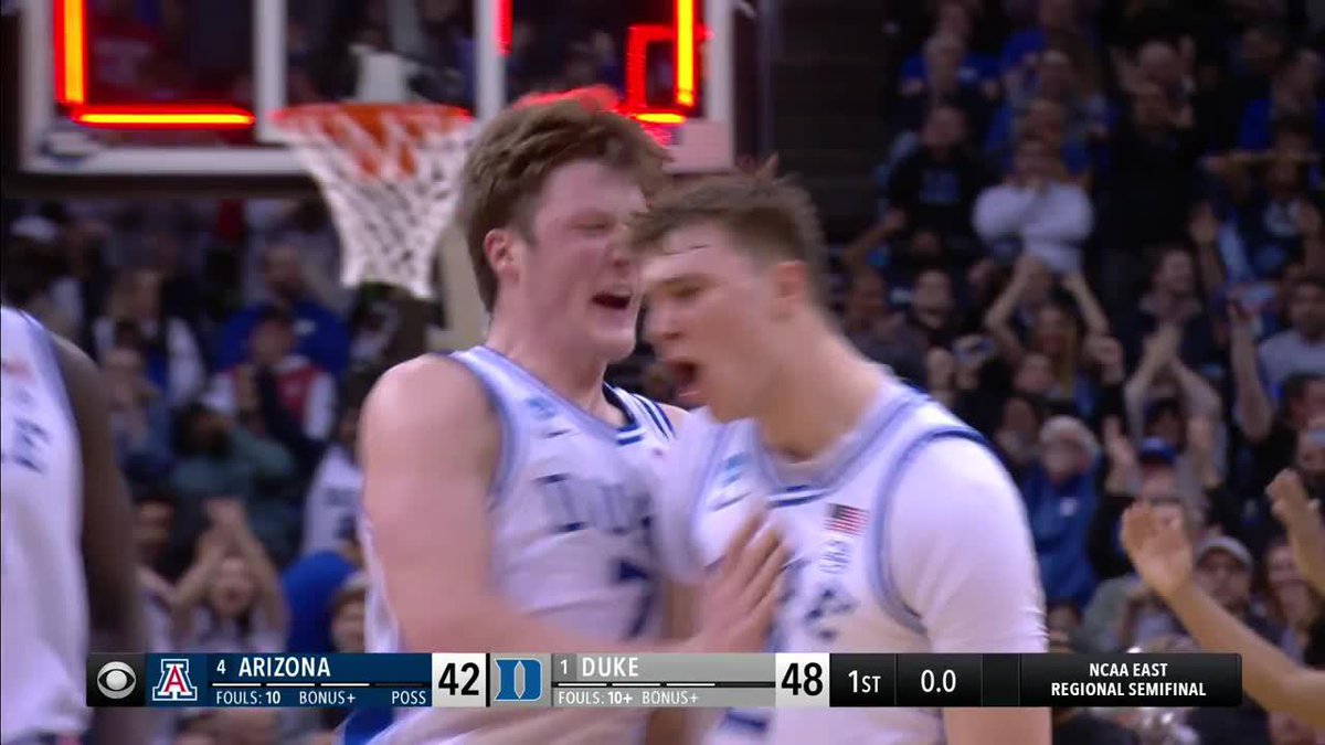 COOPER FLAGG FIRST HALF BUZZER BEATER 🚨