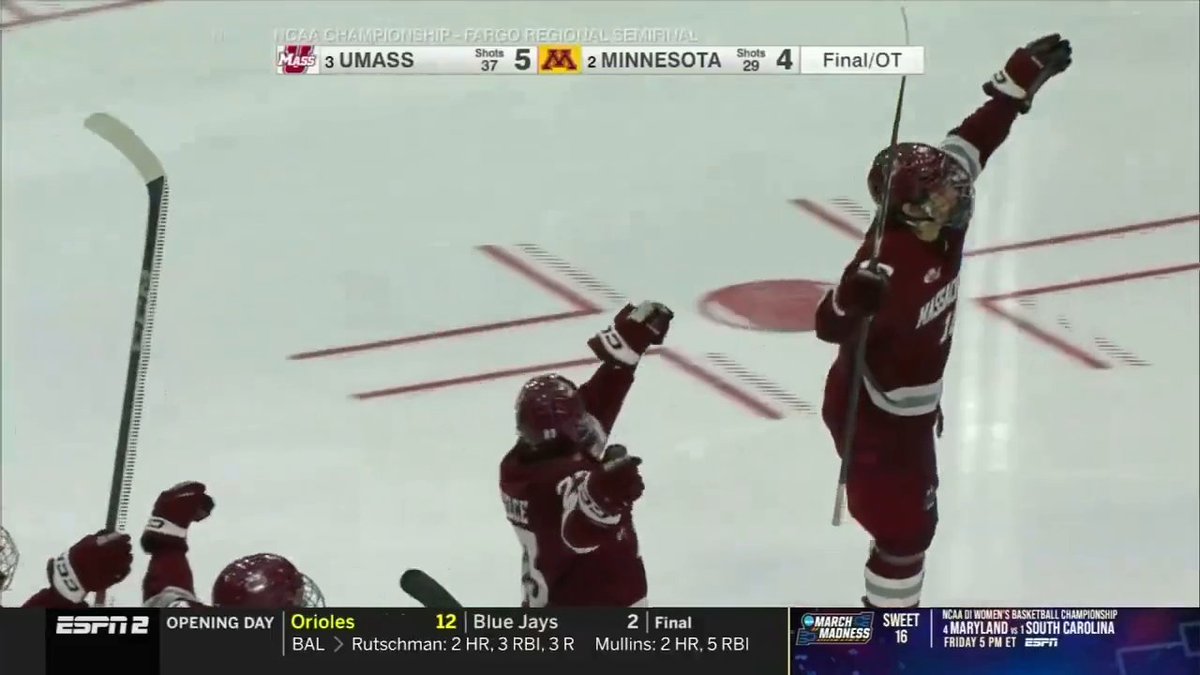 UMASS STUNS MINNESOTA IN OT AFTER SCORING THREE GOALS IN THE THIRD PERIOD‼️ The Minutemen advance to the second round of the NCAA men's hockey tournament 👏