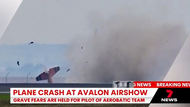 BREAKING: Grave fears are held for a pilot at the Avalon Airshow, after a crash during a stunt gone wrong. Bethan Yeoman #7NEWS