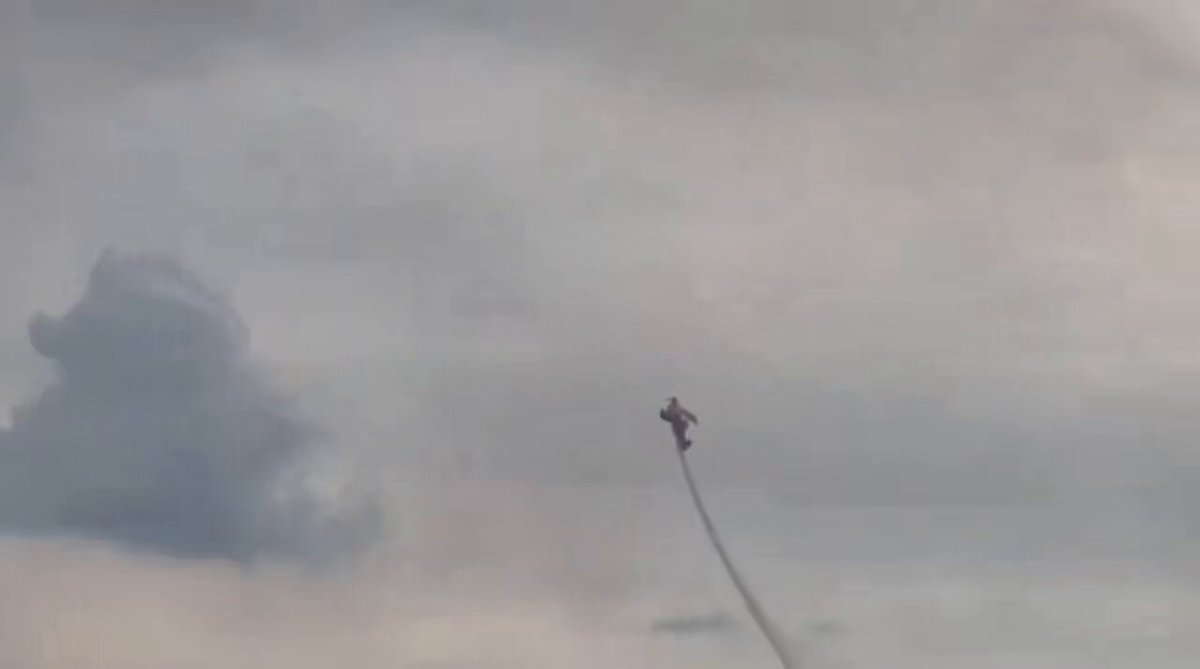 Plane crashes during performance at Avalon Australian International Airshow