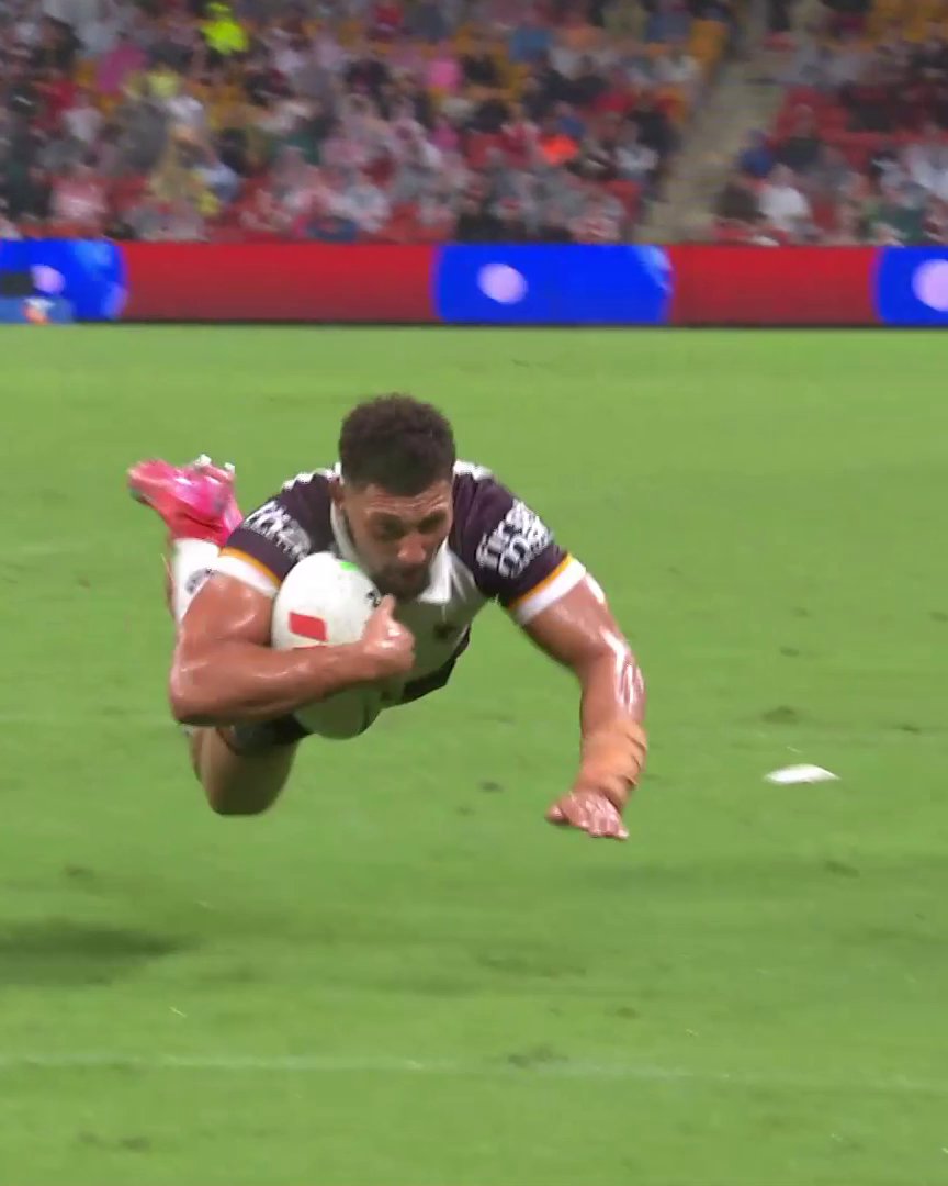 Walsh sends Shibasaki over! 🔥 #NRLDolphinsBroncos