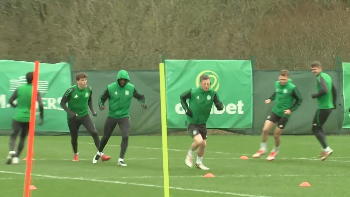 ❌ Kasper Schmeichel ✅ Callum McGregor Who is in and who is out as Celtic train ahead of their Scottish Premiership return against Hearts 🔽