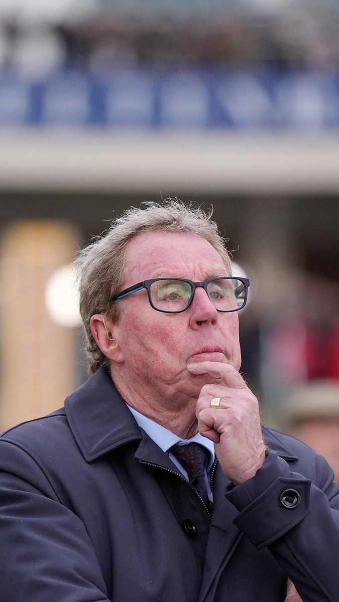 Former Premier League manager Harry Redknapp jokingly labelled new England boss Thomas Tuchel a 'German spy' 🇩🇪🏴🕵️♂️ Later, he appeared to perform a Nazi salute, according to this video posted on the Guardian's website 👀👇