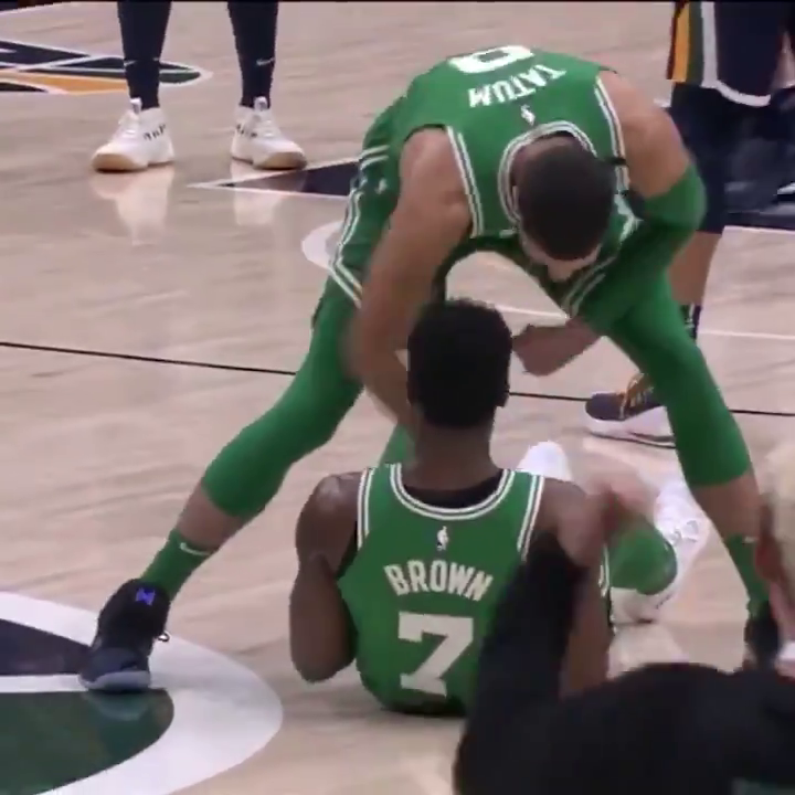 #otd in 2018: Jaylen Brown hits THIS game-winner in Utah ☘️