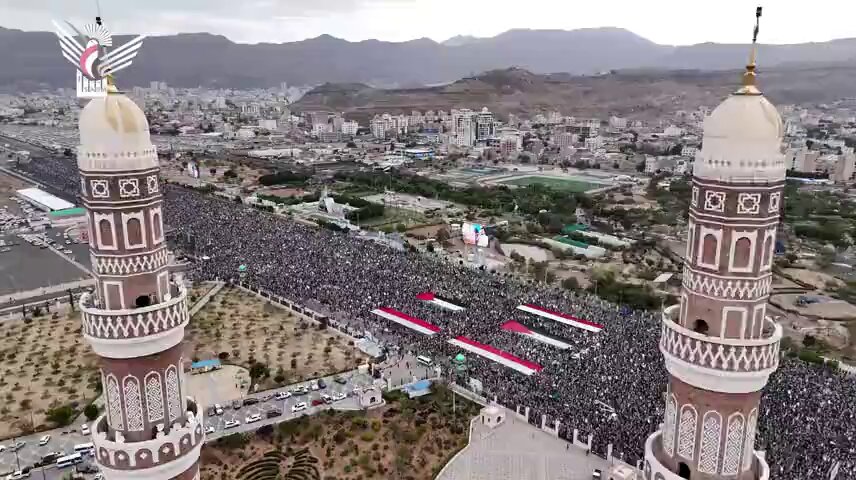 A human flood in the capital, Sana'a, during the million-man march on International Al Quds Day; Yemen, The Cradle of Resistance 🇾🇪