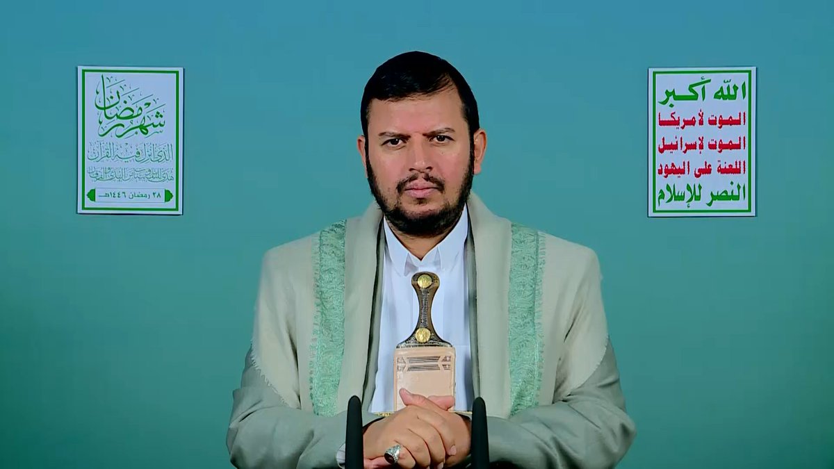 كلمة السيد القائد هذه الليلة. أنصح كل أبناء إمتنا بالإستماع لها لأنه فصل فيها طبيعة الصراع مع أعداء إمتنا من الأمريكيين والإسرائيليين، ووضح خطورتهم ونواياهم وأهدافهم، كما وضح الحل الأمثل لمواجهتهم، استناداً على توجيهات الله في القرآن الكريم.