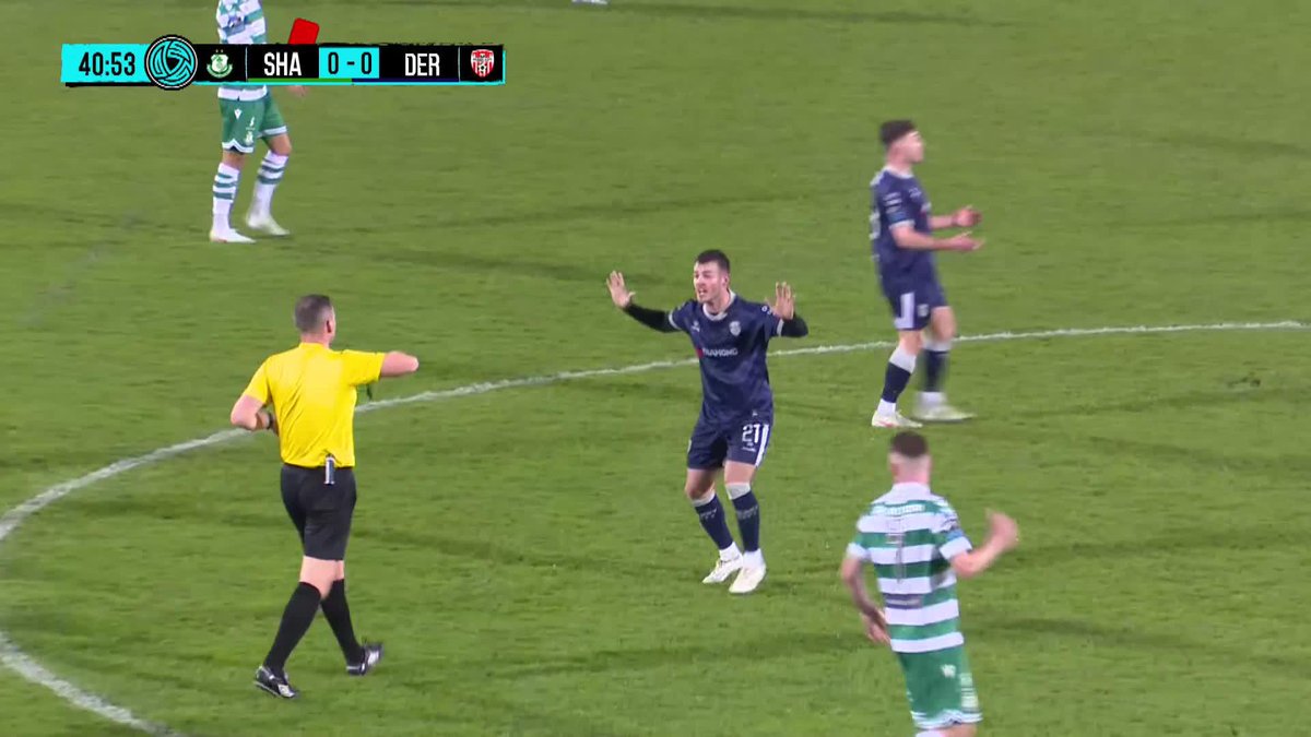 Another red card in Tallaght!🔴 This time its for Derry City with Danny Mullen given his marching orders for a second bookable offence.