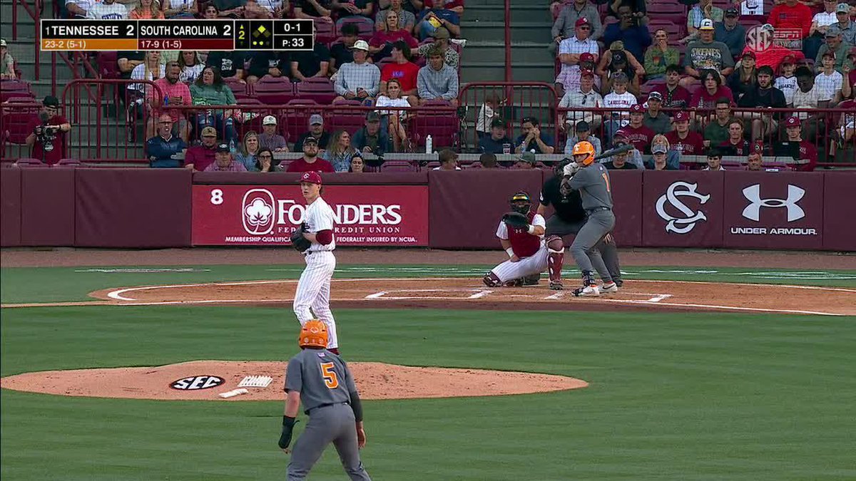 After a sac fly from Antigua ties the game, Dean punches one through the right side to put us back in front! 📺 (SECN+) #GBO // #BeatSC