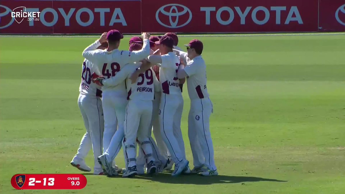 Another cracking catch in the slips as Mark Steketee strikes with his first ball! SA are two down early #SheffieldShield