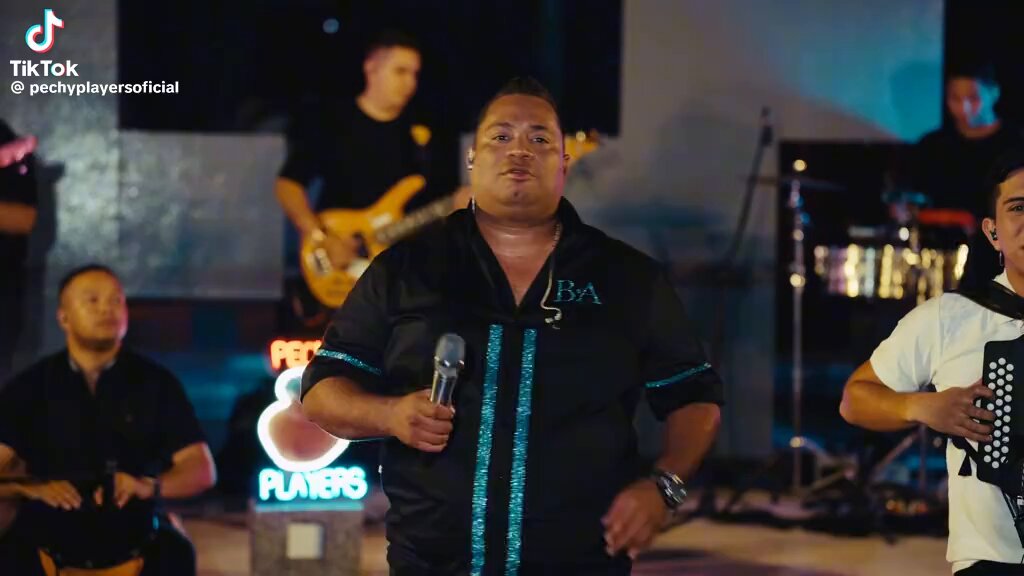 Que grande Pechy Player 🎵❤️. La verdad canta muy bien y mejor que un poco de cantantes del género.