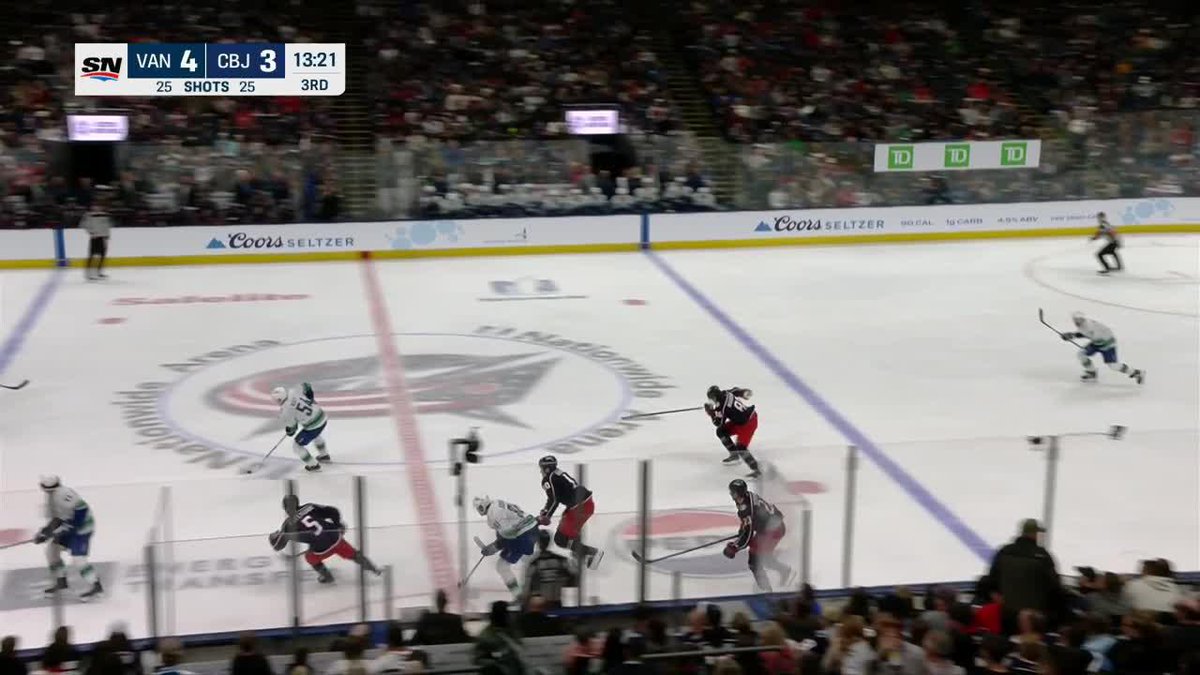 Räty rips it home! 🚨