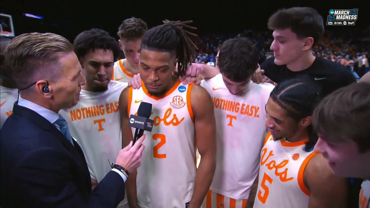 you know you're vibing when the whole squad is crashing the interview Tennessee Basketball
