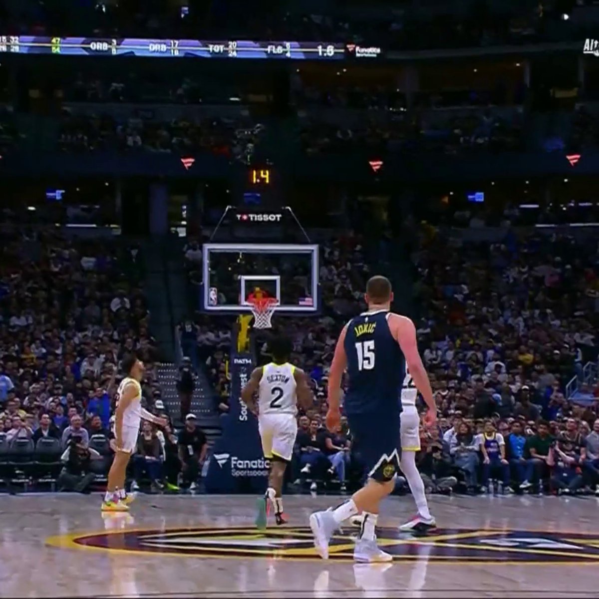 NIKOLA JOKIC ONE-HANDED HEAVE AT THE FIRST HALF BUZZER 😱