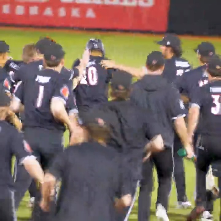 Let Sean Moth put a nice cap on your Friday night. #GoCards