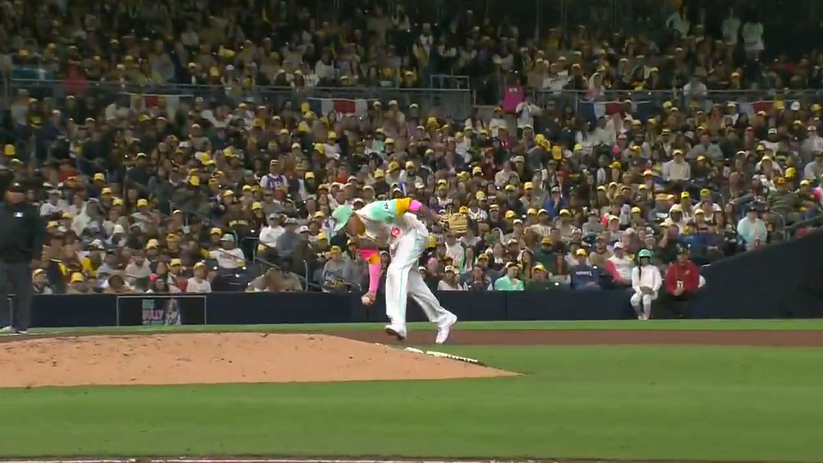 ¡Manny Machado! ¡Luis Arráez! ¡Qué clase de dúo! 😎