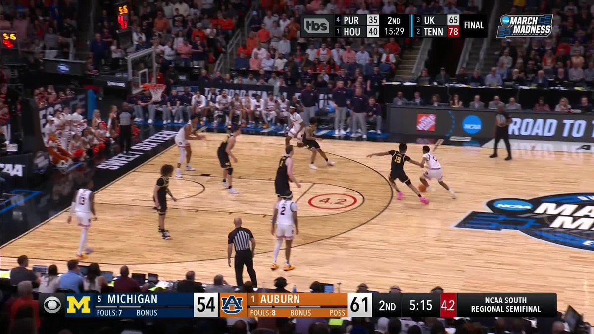 TAHAAD. PETTIFORD. 😤 #MarchMadness