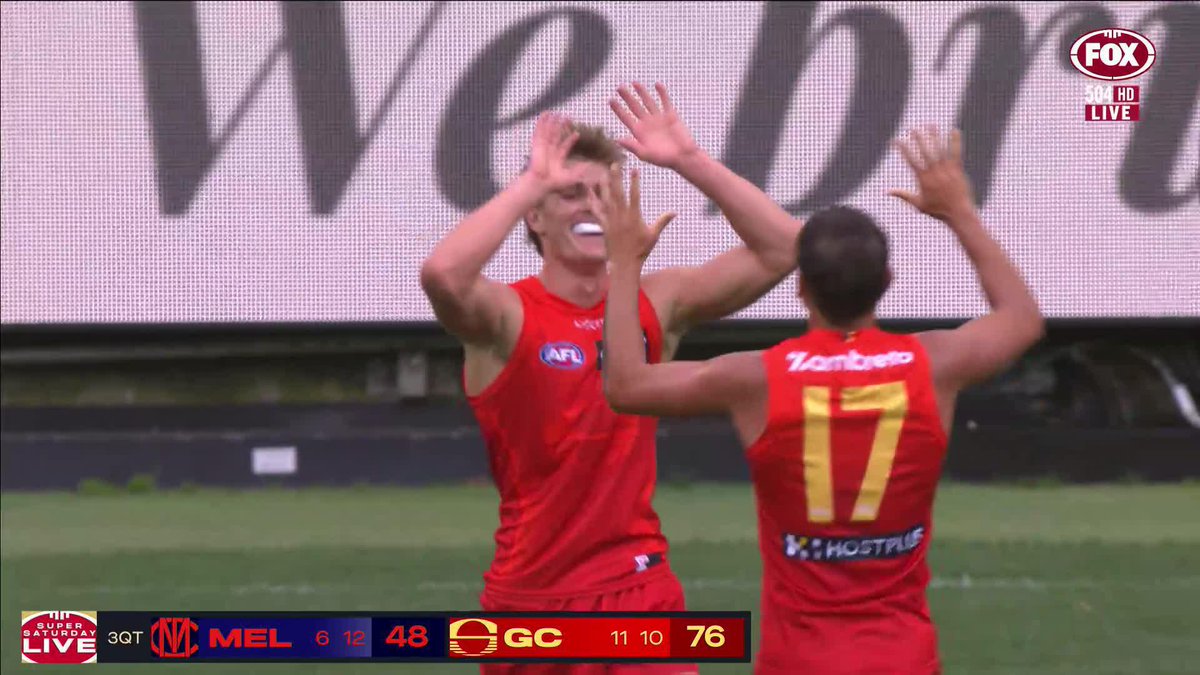 The definition of a buzzer beater ... 📺 Watch #AFLDeesSuns LIVE on ch.504 or stream on Kayo: ✍️ BLOG: 🔢 MATCH CENTRE: