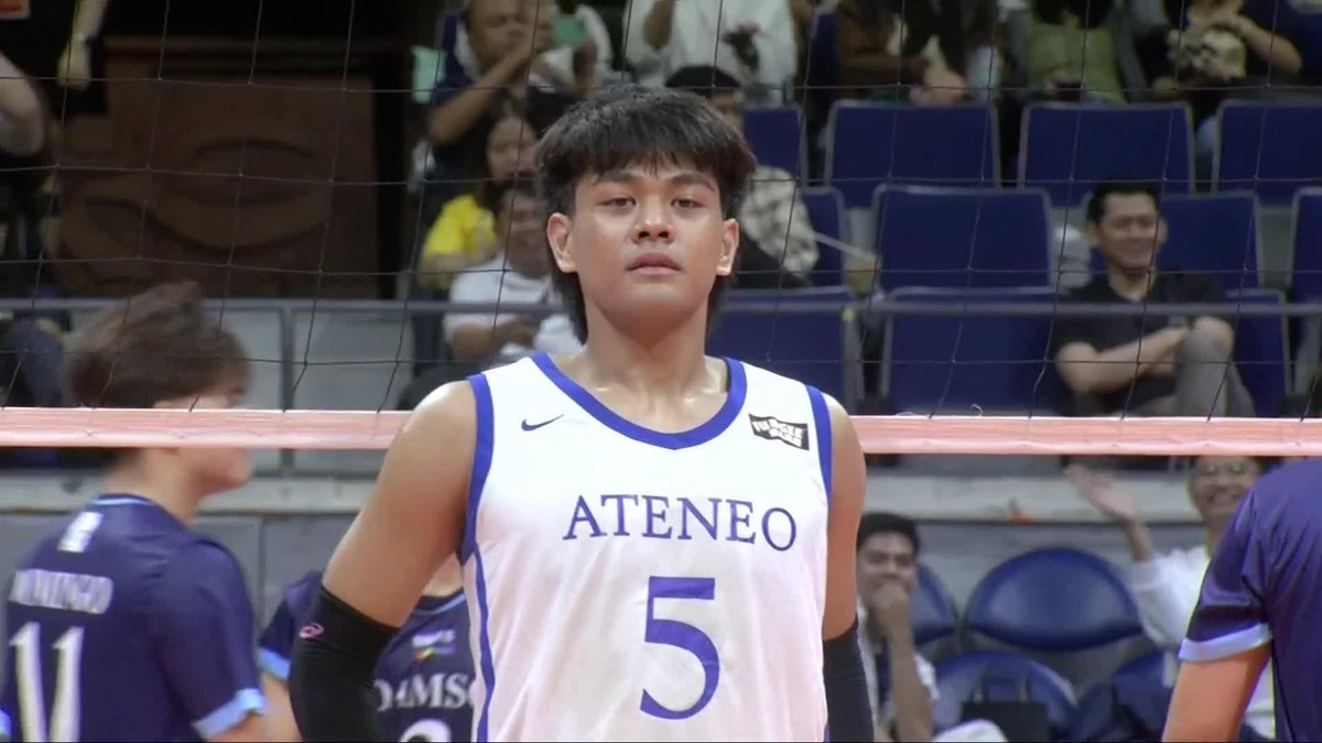 THIS DIVAAA ❤️‍🔥 Kennedy Batas unleashes a backrow attack, followed by another staredown against the Adamson Soaring Falcons in the fourth set of the UAAP Season 87 men’s volleyball tournament! #OneSports #UAAPSeason87 #StrongerBetterTogether #LegendsStartHere