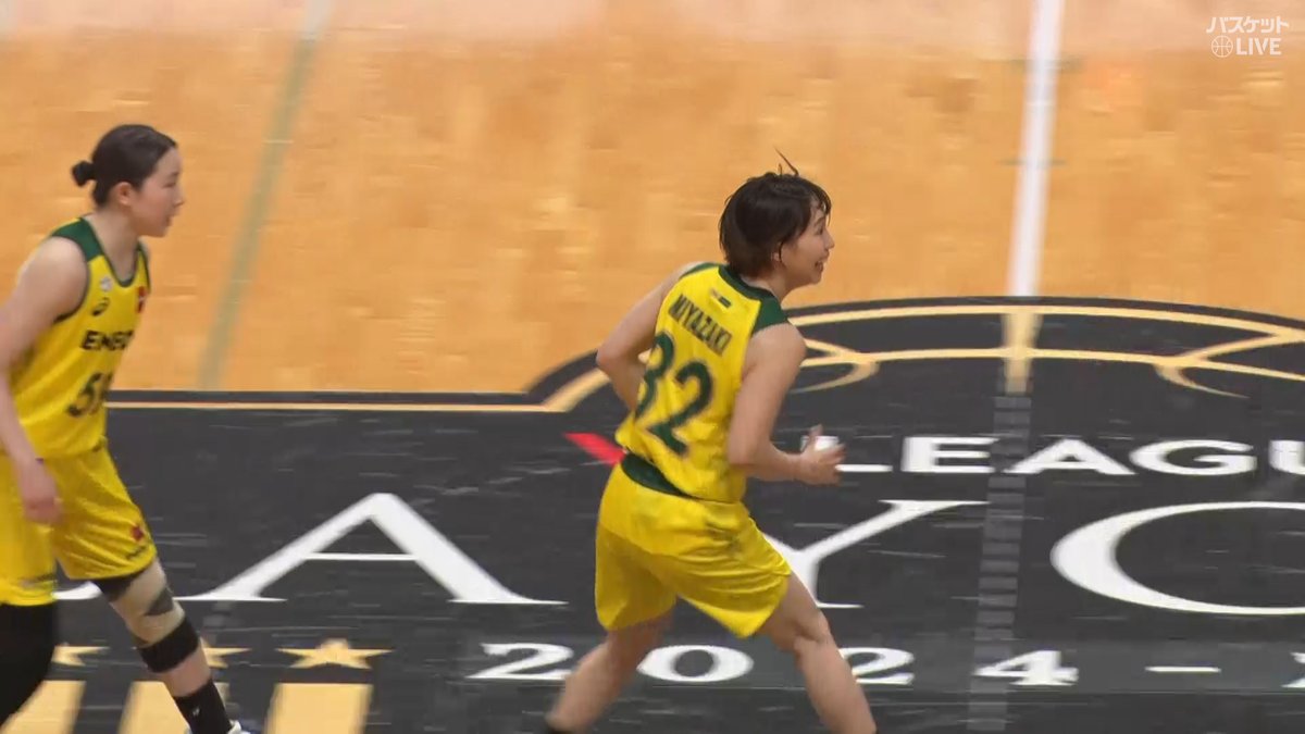京王電鉄 presents #Wリーグプレーオフ SEMI FINAL Game1 #富士通 🆚 #ENEOS #宮崎早織(PG #32) 3Q終盤 キャプテンが連続得点でチームを引っ張る✨ #バスケットLIVE での視聴は▼ W LEAGUE（Wリーグ） ENEOSサンフラワーズ🌻ENEOS Sunflowers【公式】 #光速のスマイルスター