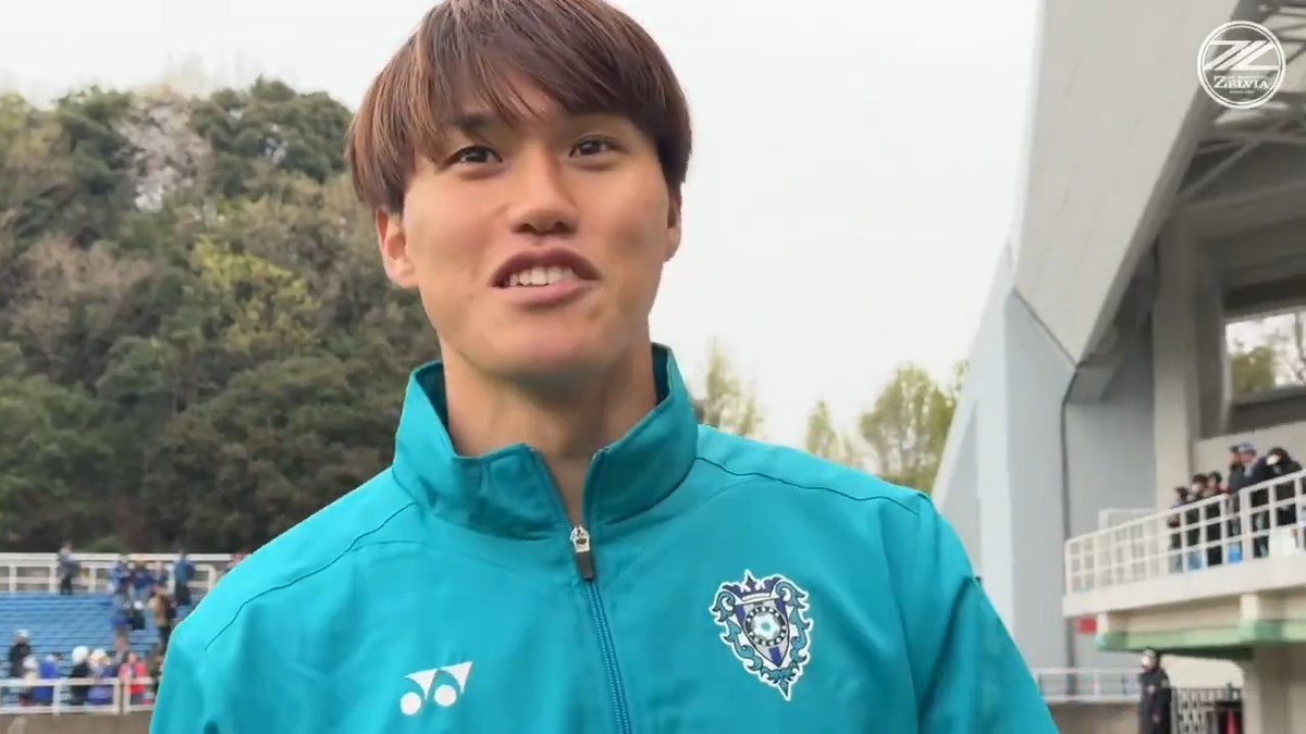 #藤本一輝 選手がゼルビアのゴール裏へ💙 スタンドには、懐かしいゲーフラやグッズの数々✨ 皆さんへのメッセージも一言、もらいましたよ😉 #0329福岡 #アビスパ福岡 #avispa #FC町田ゼルビア #zelvia