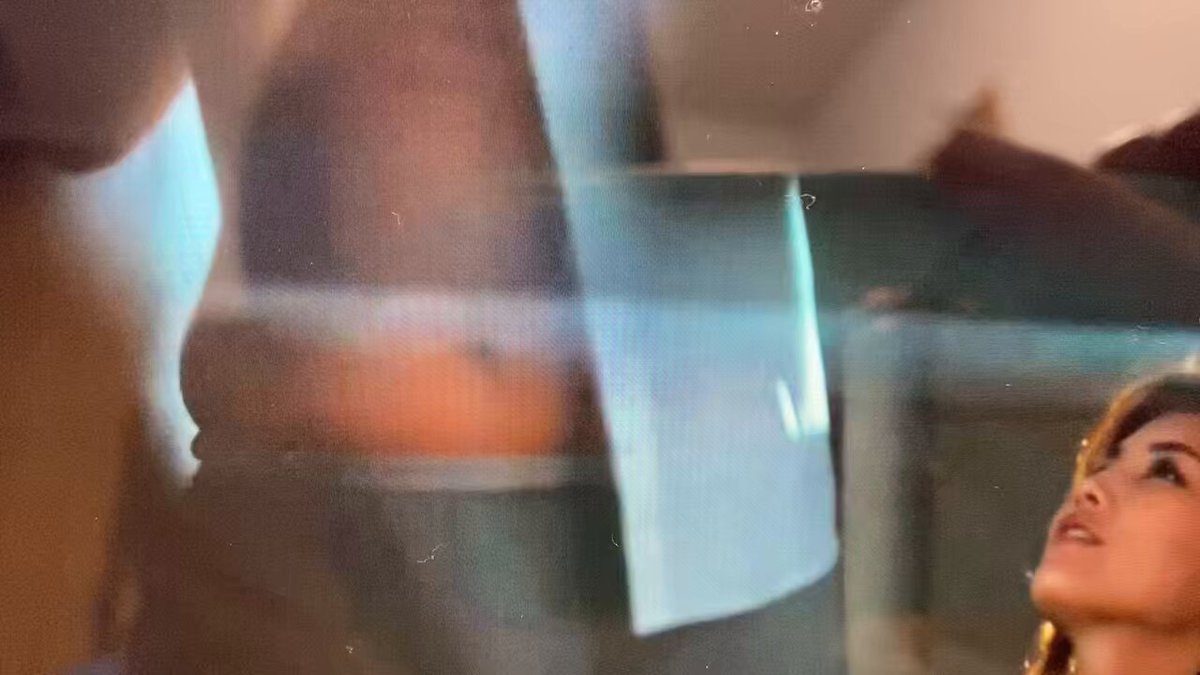 浮気してる夢を見たすずめ…