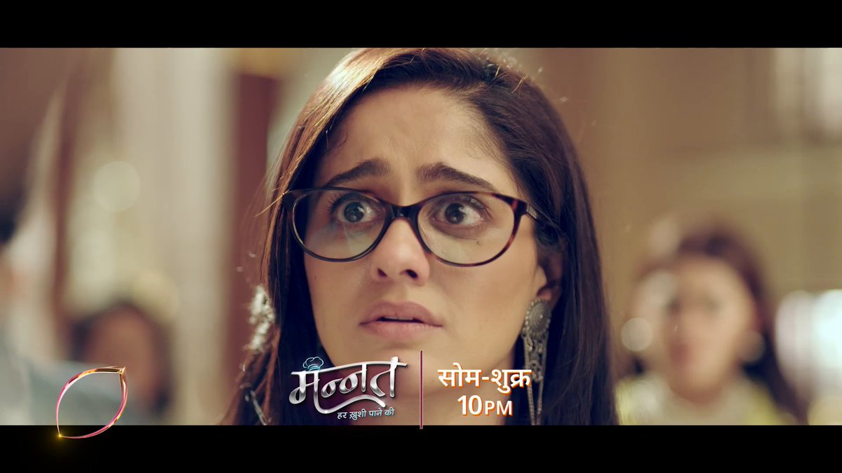Mannat ko pata laga Shalini ke gunhegaar ka raaz, par kya Vikrant tak ye sacchaai pahuch paayegi? 😰 Dekhiye #Mannat, Mon – Fri raat 10 baje, sirf #Colors aur JioHotstar par. #AyeshaSingh #MonaWasu #AdnanKhan
