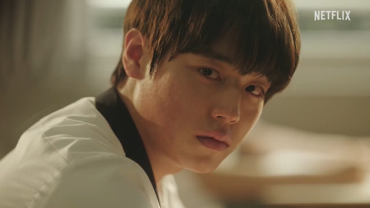 Essa cena de Classe dos Heróis Fracos é CINEMA. Park Ji-hoon você é artista.