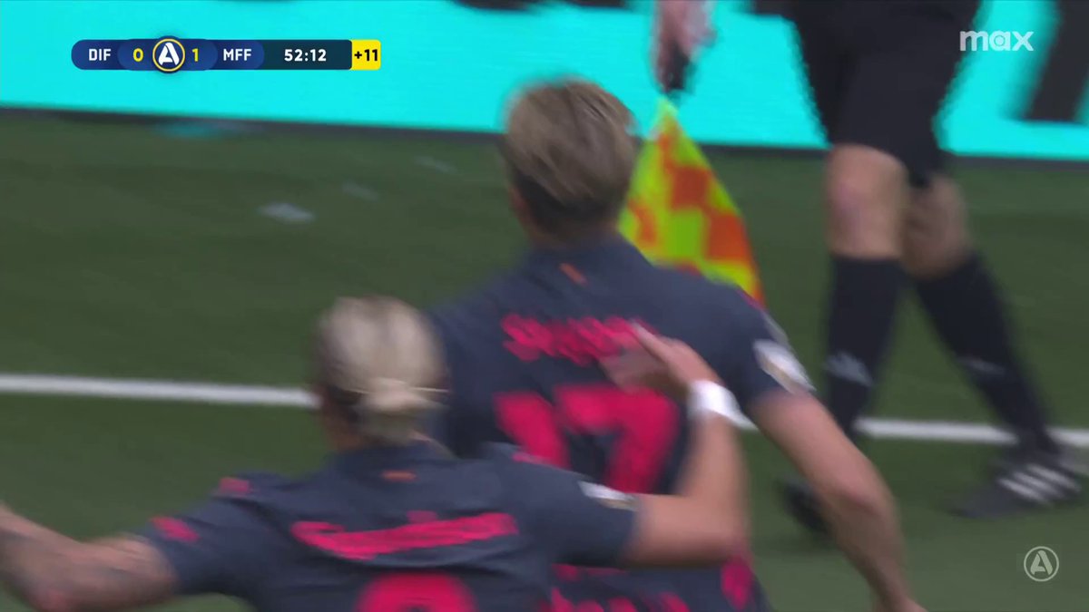 1-0 Malmö FF! Jens Stryger sätter dit ledningsmålet mot Djurgården 🔵 📲 Se Djurgårdens IF - Malmö FF på Kanal 5 och Max.