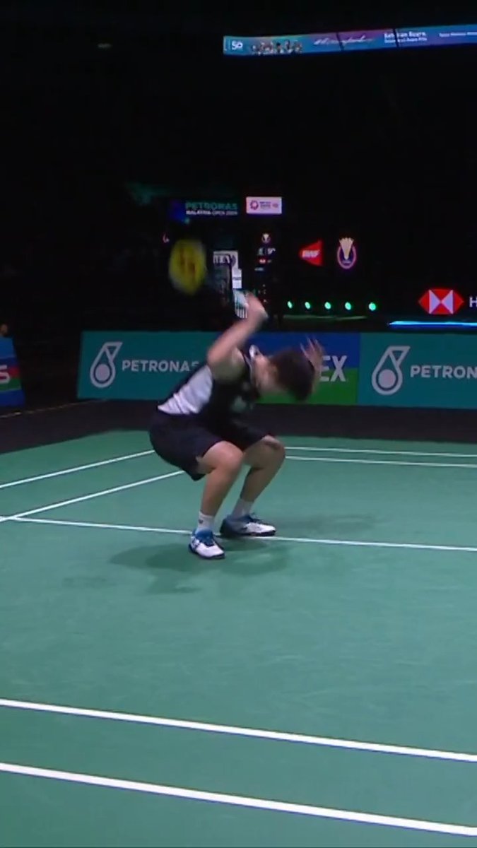 When your partner's move goes wrong. 🤣🫣 #throwback #badminton
