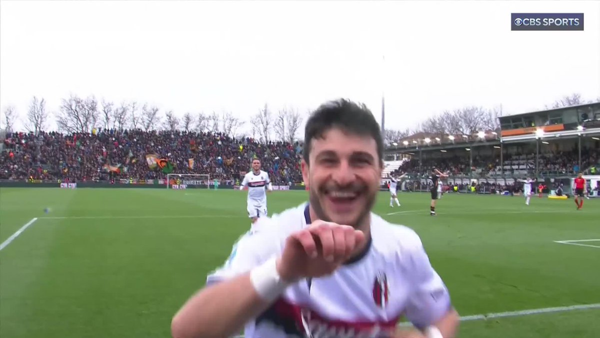 STOP AND WATCH THIS SERIE A VOLLEY RIGHT NOW 🤯
