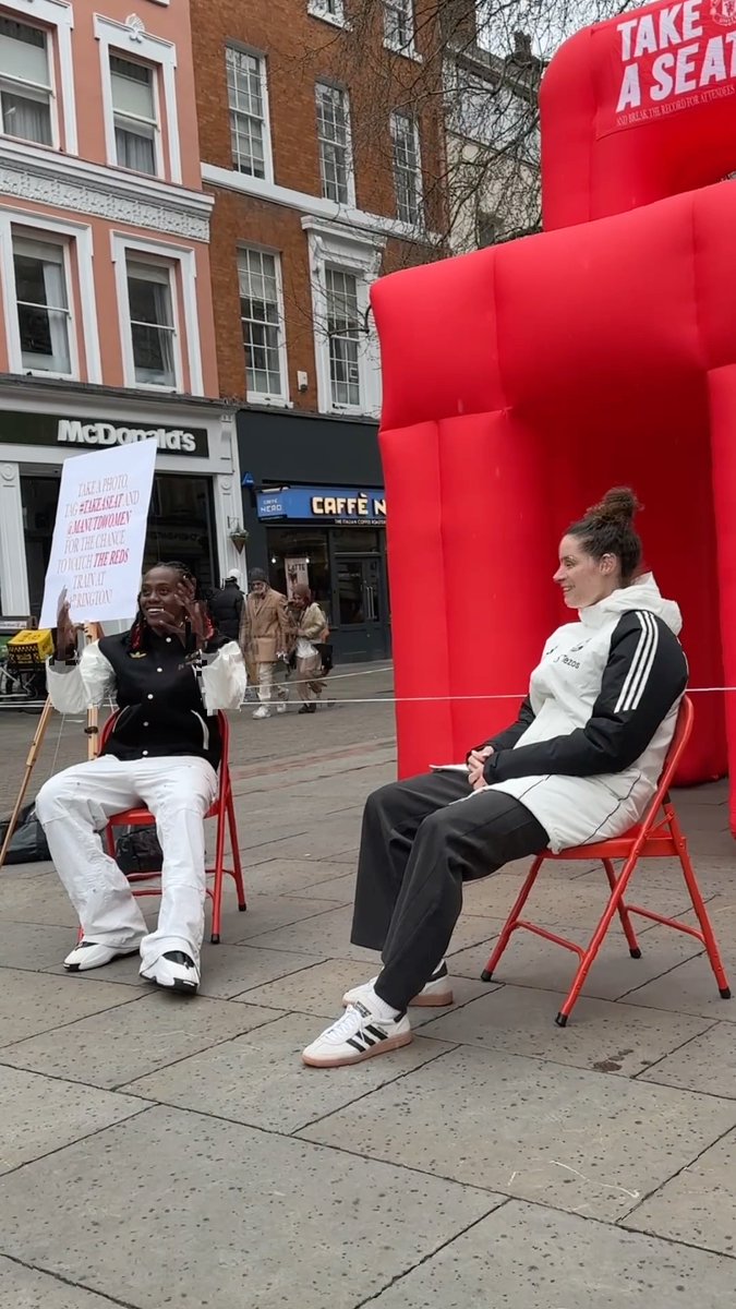 Mel and Dom came down to #TakeASeat! 🔴🪑 #MUWomen