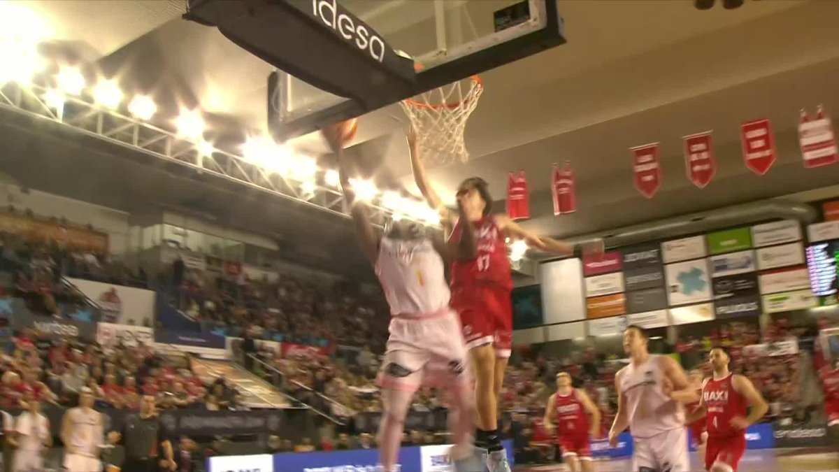 El rebote y el pase de Oriol Paulรญ y el canastรณn de James Batemon... ยกQUร SECUENCIA NOS HA REGALADO HIOPOS HIOPOS LLEIDA! ๐ฅ ๐บ Movistar Plus+ #LigaEndesa | #ConectaConTuPasion