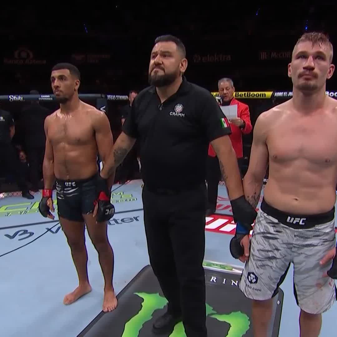 Let the streak begin ๐ @MarquelMederos is now 2-0 in the UFC with a split-decision victory at #UFCMexico!