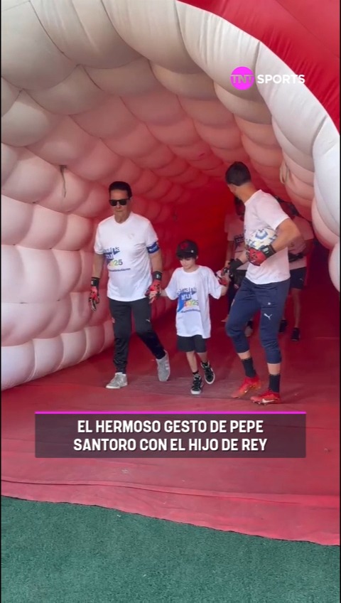Qué bien le hace Rodrigo Rey a este #Independiente. Y ni hablar si encima lo juntás con un tipazo como Pepé Santoro. Muy buena iniciativa para darle visibilidad al autismo.