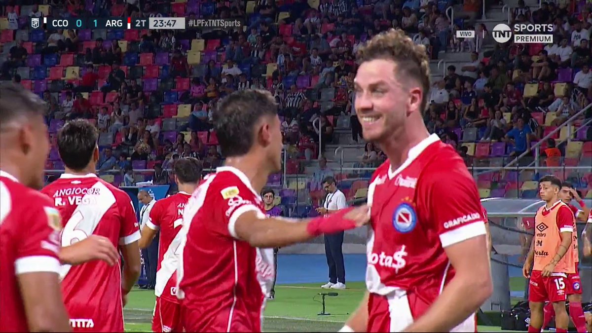 Cuando el pase gol contiene más belleza que la definición, por Alan Lescano.