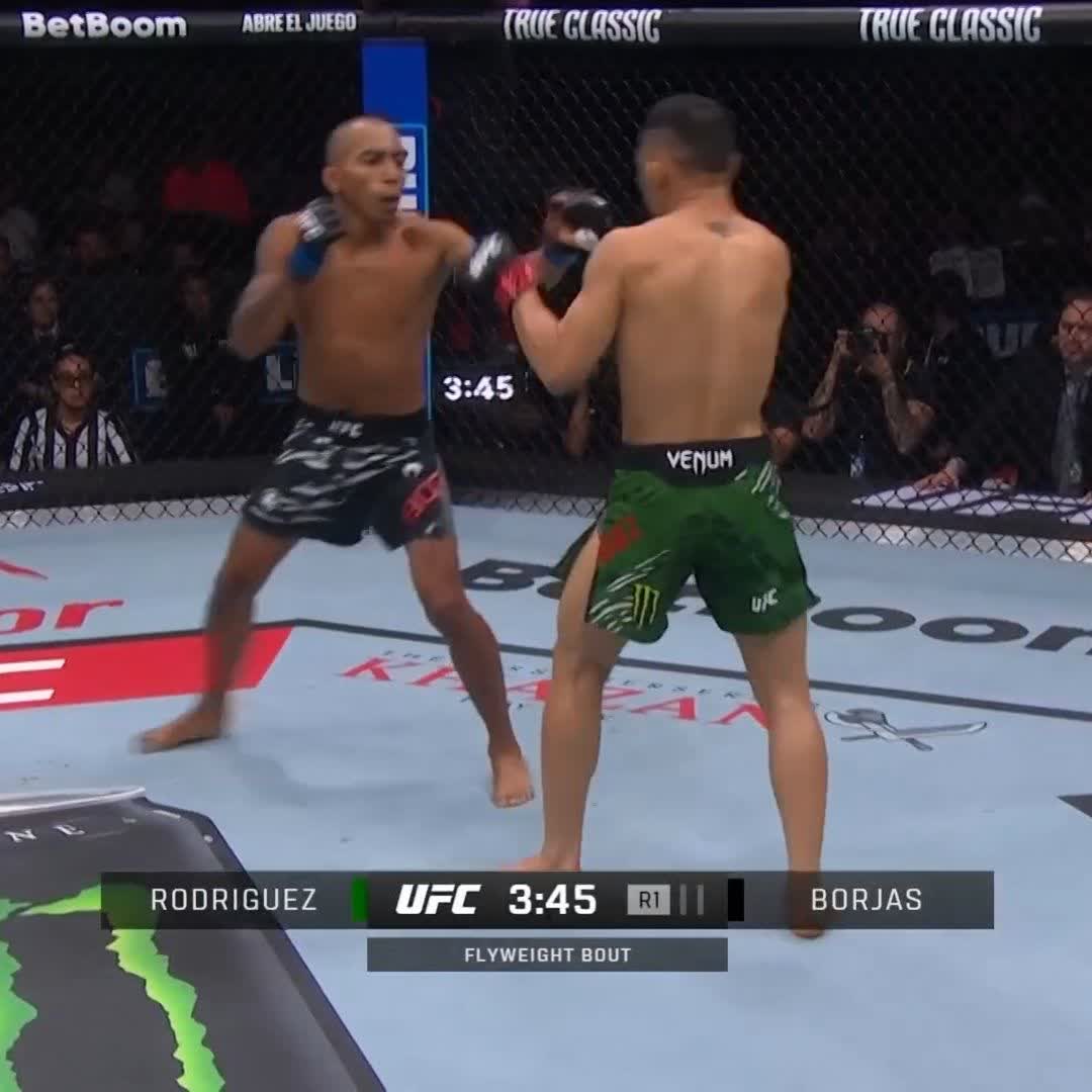 Getting interesting already 👀 #UFCMexico