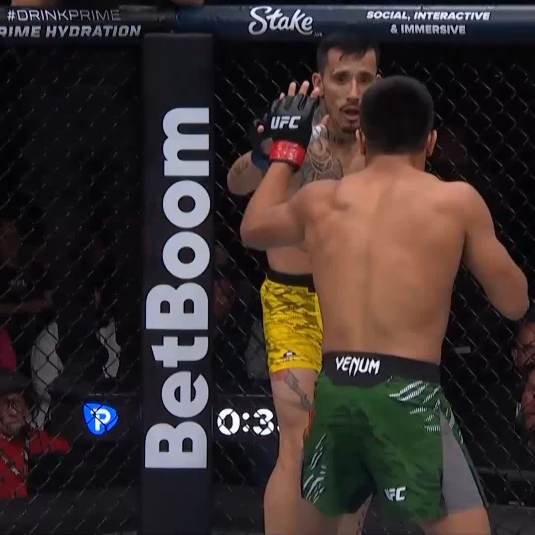 Para repetir 10 veces esa nocaut 🤯 #UFCMéxico