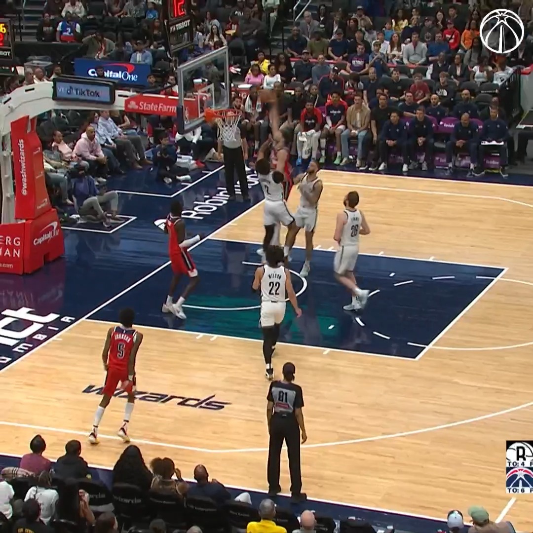 TRISTAN WITH THE ONE-HAND SLAM 👀