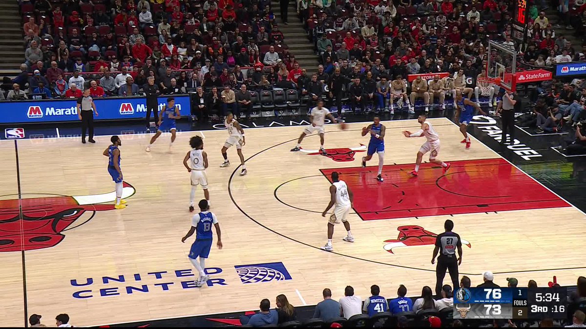 Coby to the basket 😮💨 💨 Chicago Sports Network | whitecoby2