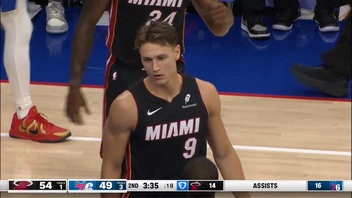 Had to run back Pelle's hustle plays from tonight. The rook is special!